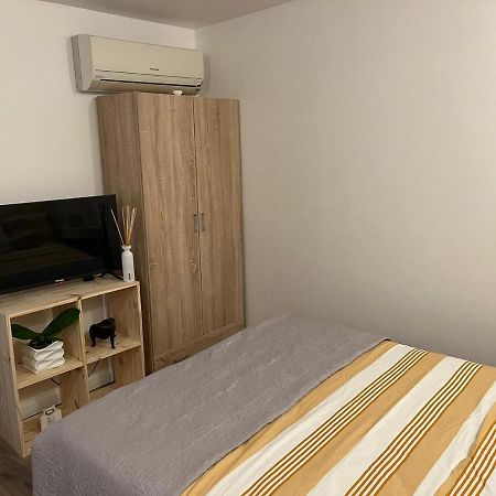 Abrilove Castres  Kültér fotó