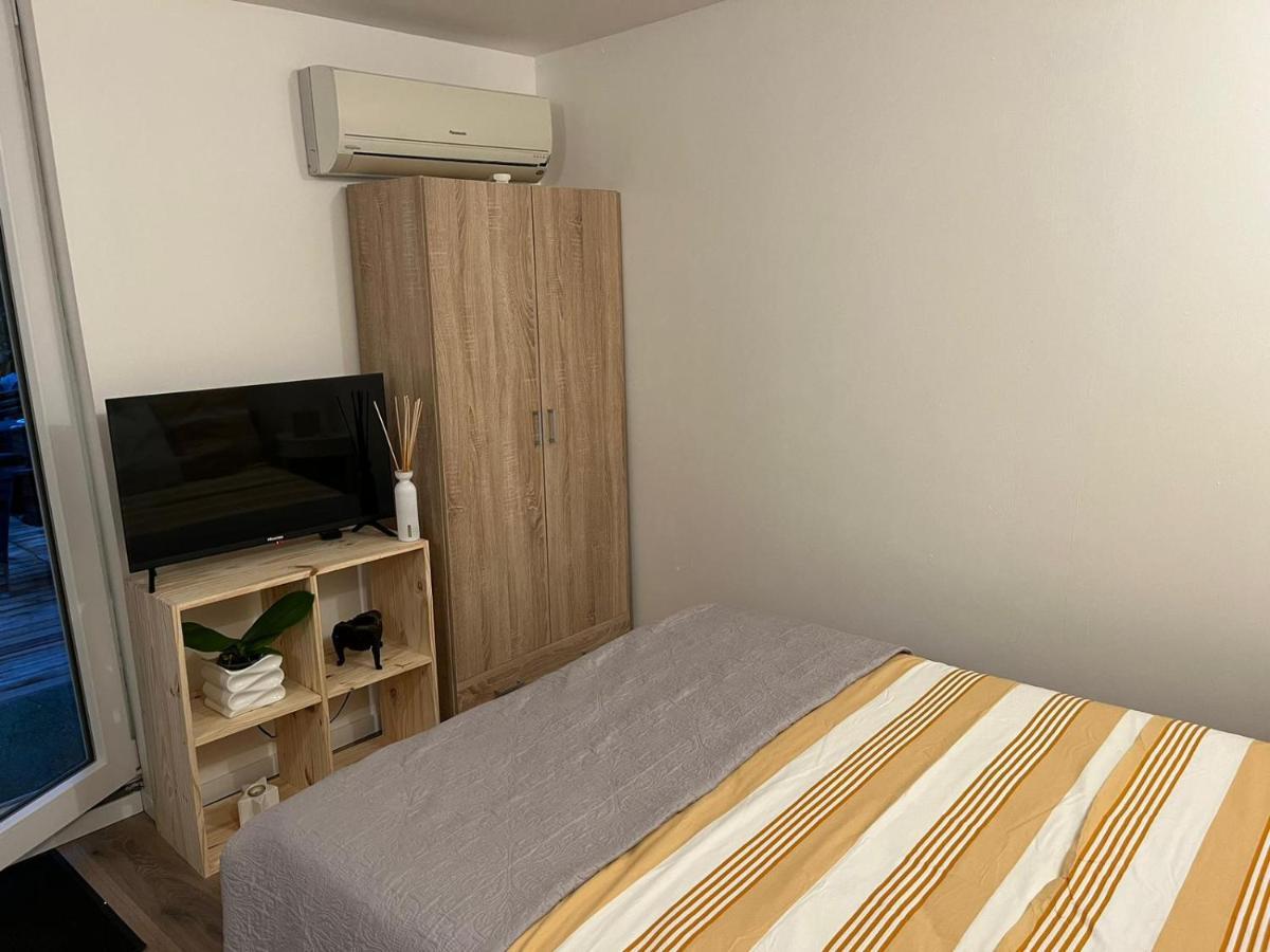 Abrilove Castres  Kültér fotó